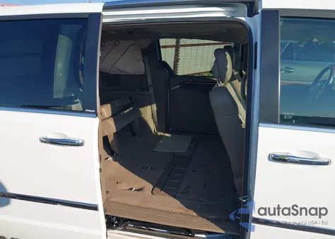 2014 Chrysler Town & Country Limited из США, поврежденный, VIN 2C4RC1GG7ER262943